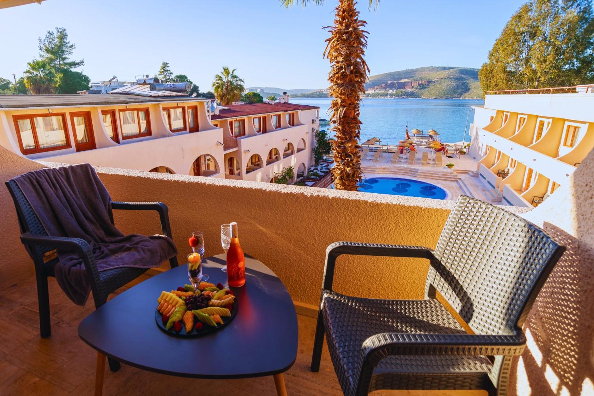 Club Aquarium Hotel & Spa Guvercinlik  Exterior foto